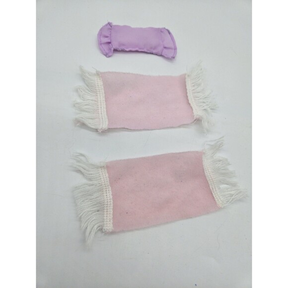 Vintage 1980s Barbie Dream House Rugs? And Pillow Mattel Accessories Doll House - Picture 6 of 9